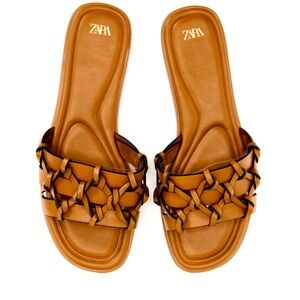 NWT Zara Low Heel Knotted Slides. Size 38.
